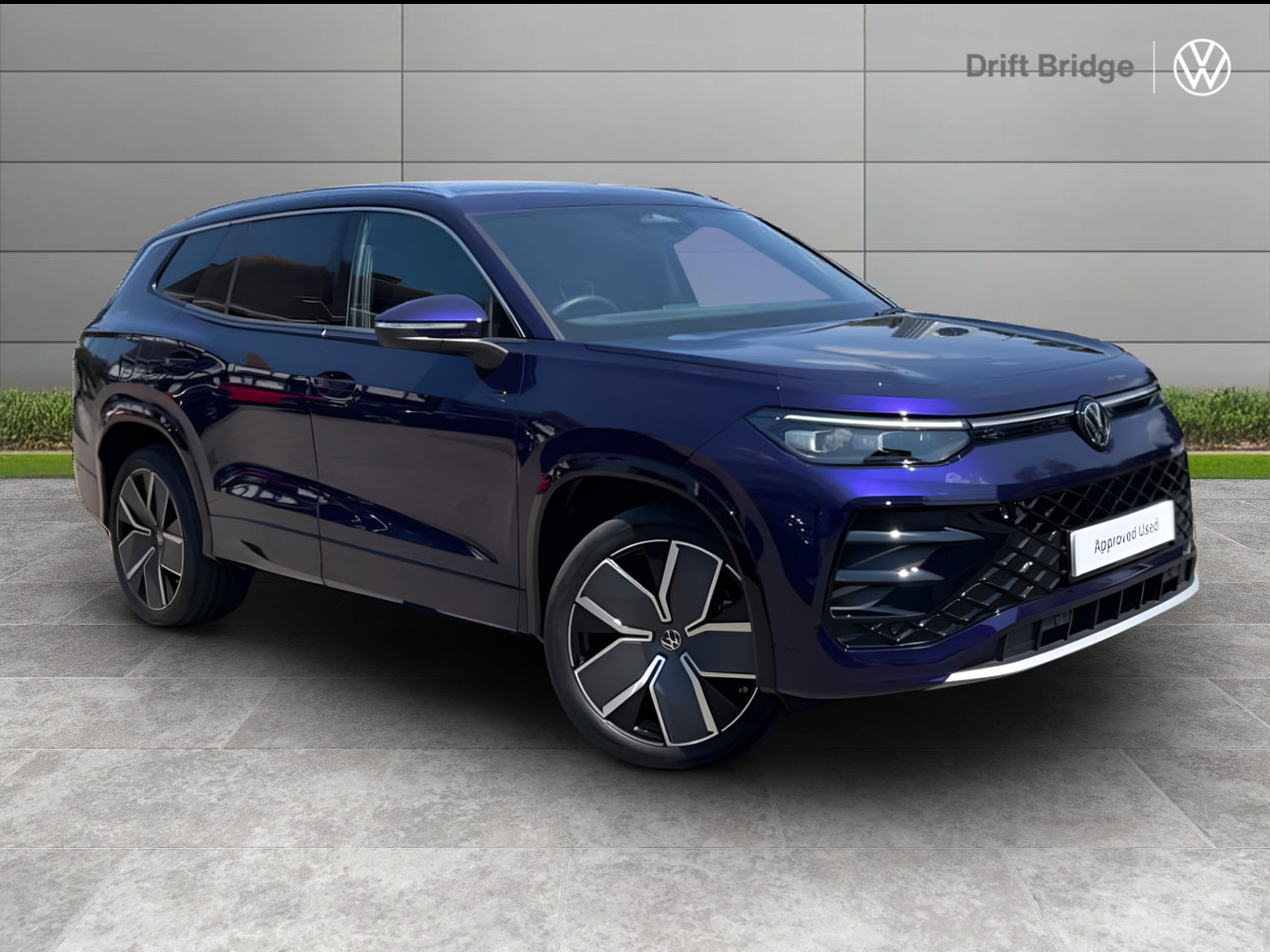 Main listing image - Volkswagen Tayron