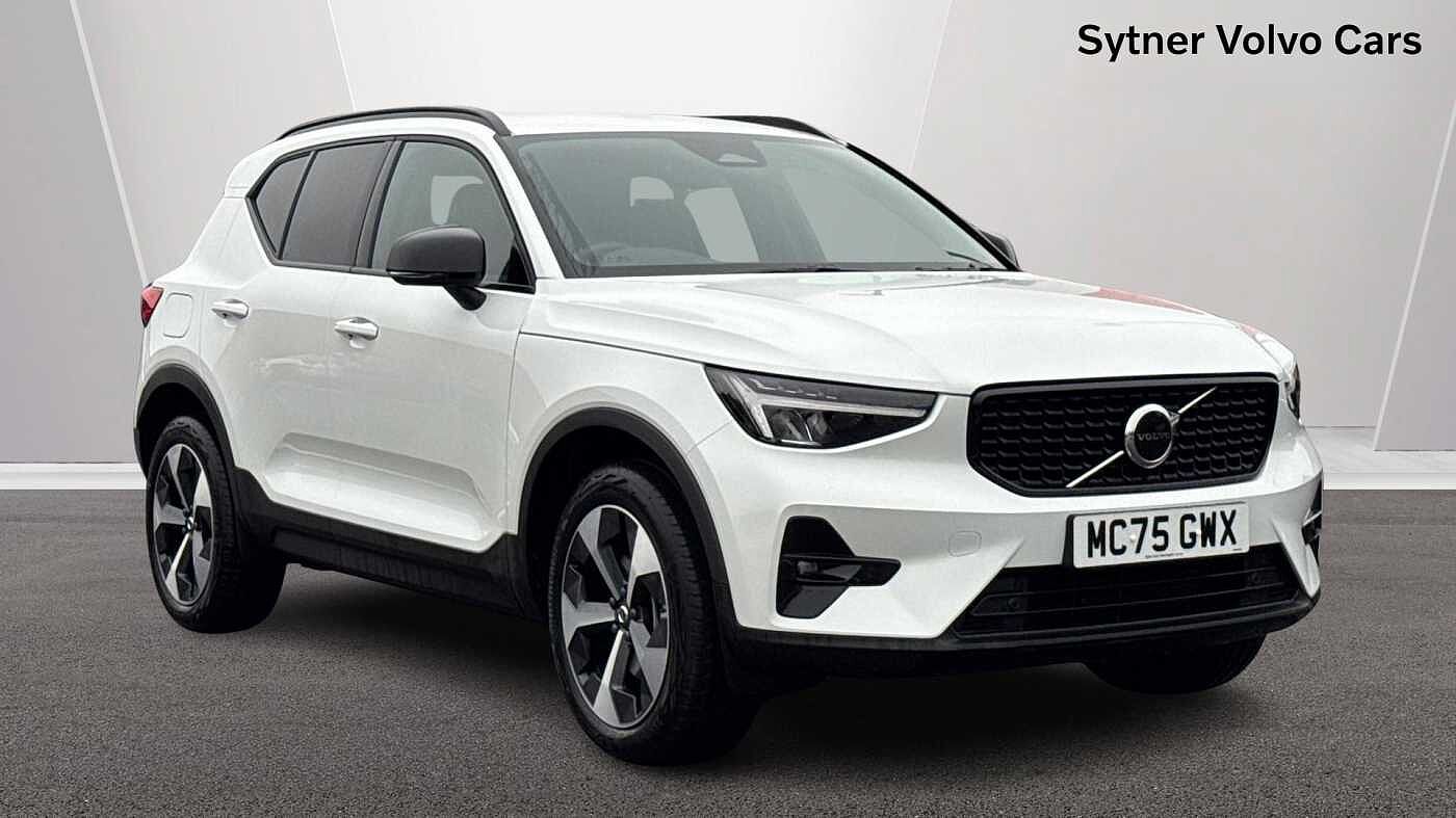 Main listing image - Volvo XC40
