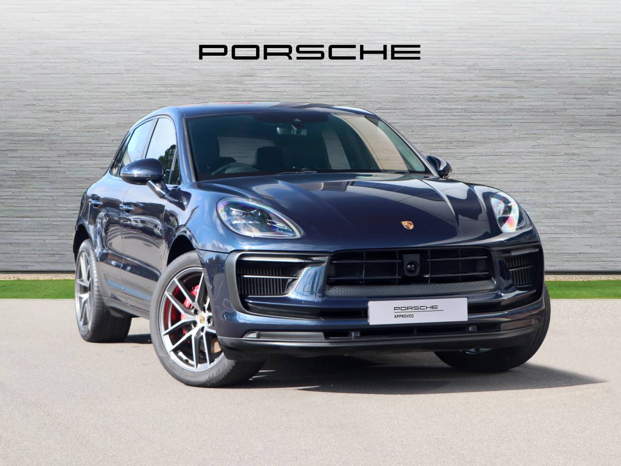 Main listing image - Porsche Macan