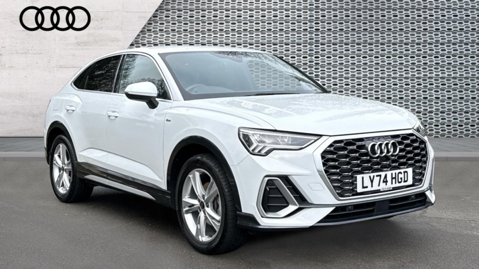 Main listing image - Audi Q3