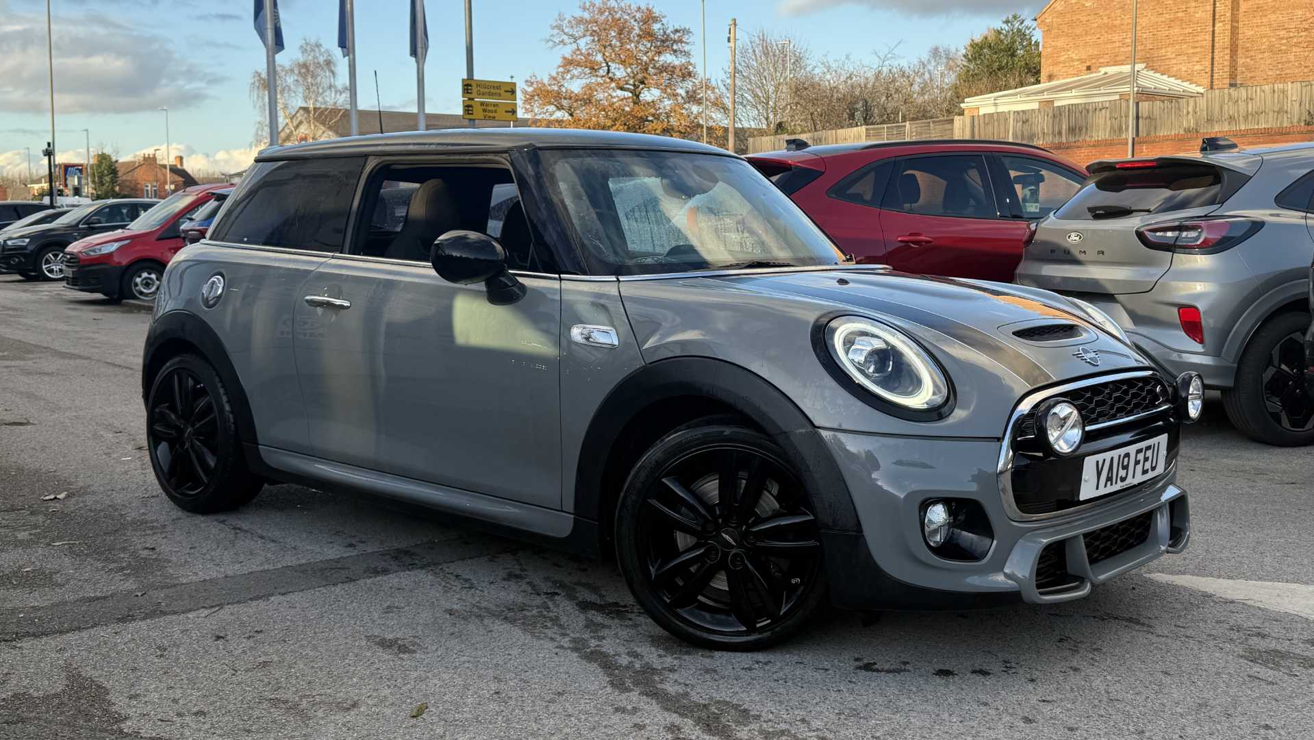 Main listing image - MINI Hatchback