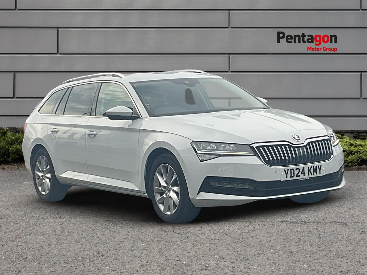 Main listing image - Skoda Superb Estate
