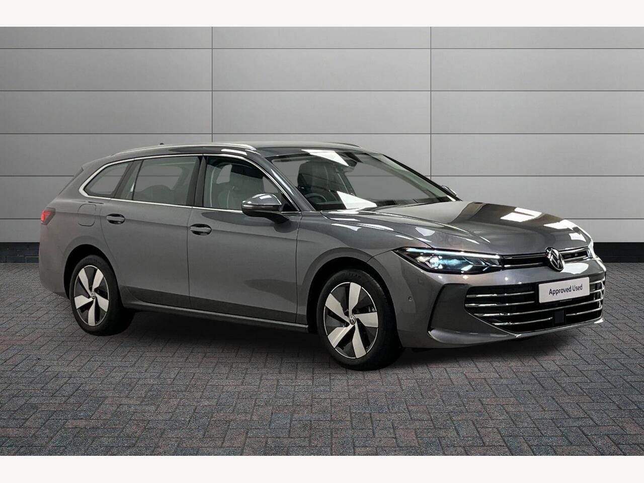 Main listing image - Volkswagen Passat Estate