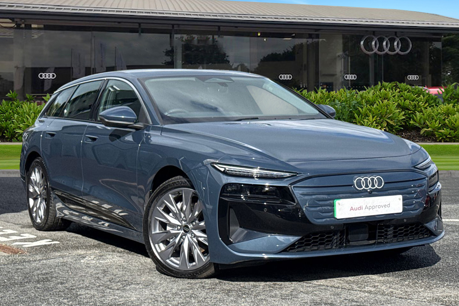 Main listing image - Audi A6