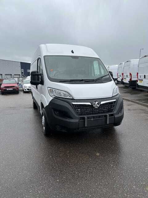 Main listing image - Vauxhall Movano