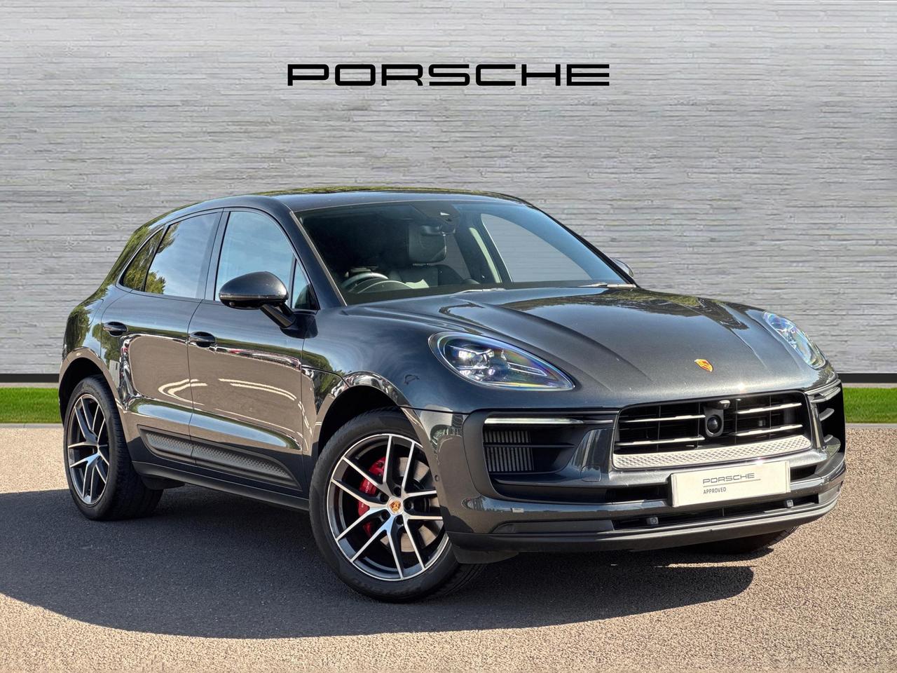 Main listing image - Porsche Macan