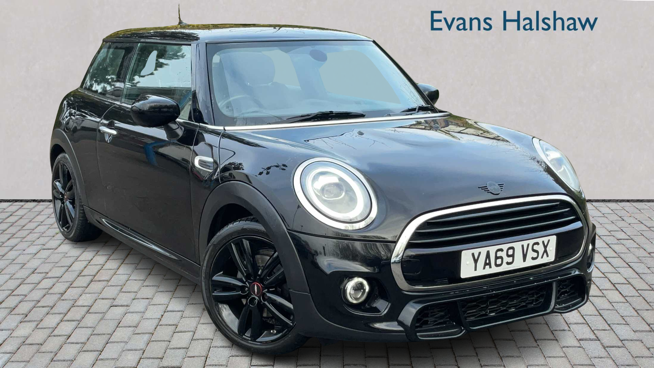 Main listing image - MINI Hatchback