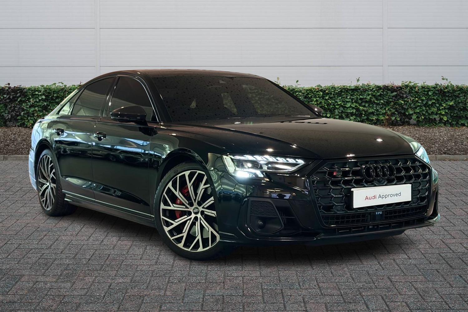 Main listing image - Audi S8
