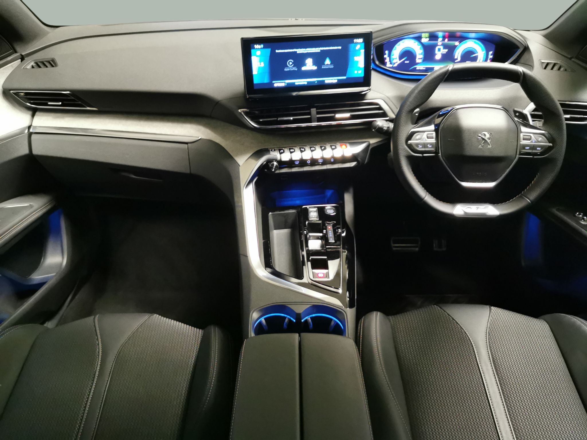 Main listing image - Peugeot 3008