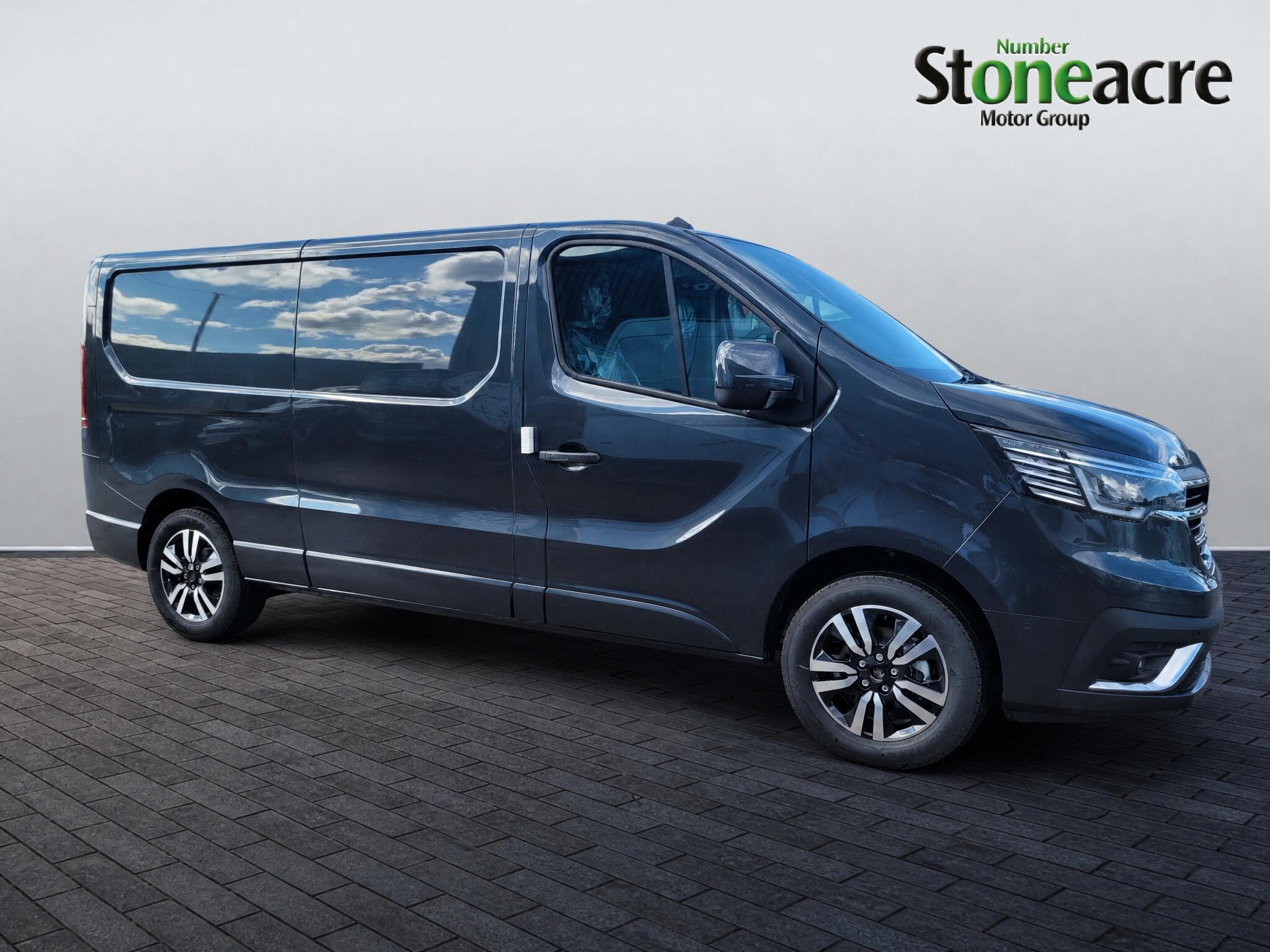 Main listing image - Renault Trafic