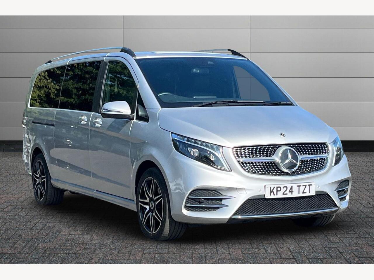Main listing image - Mercedes-Benz V-Class