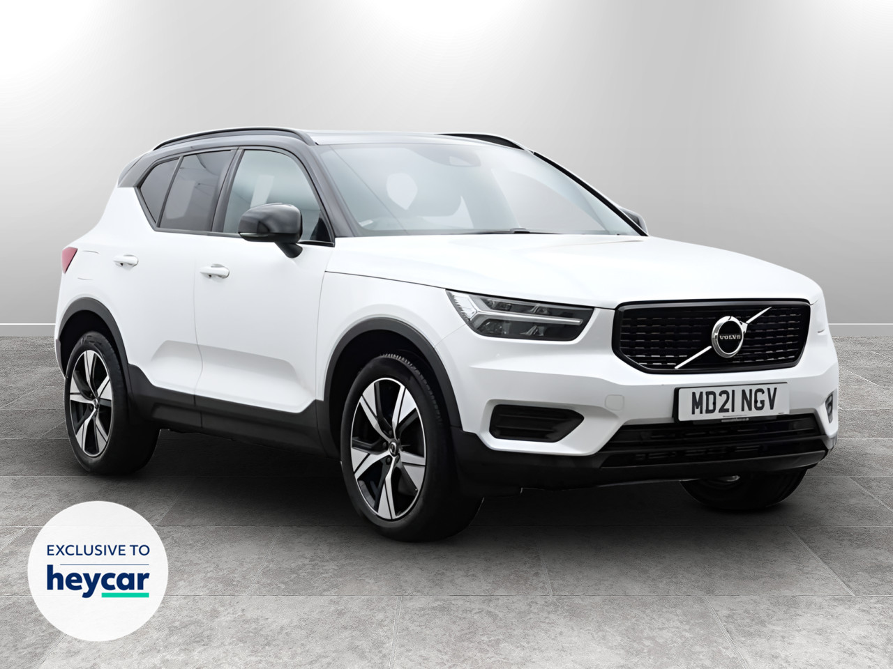 Main listing image - Volvo XC40 Recharge