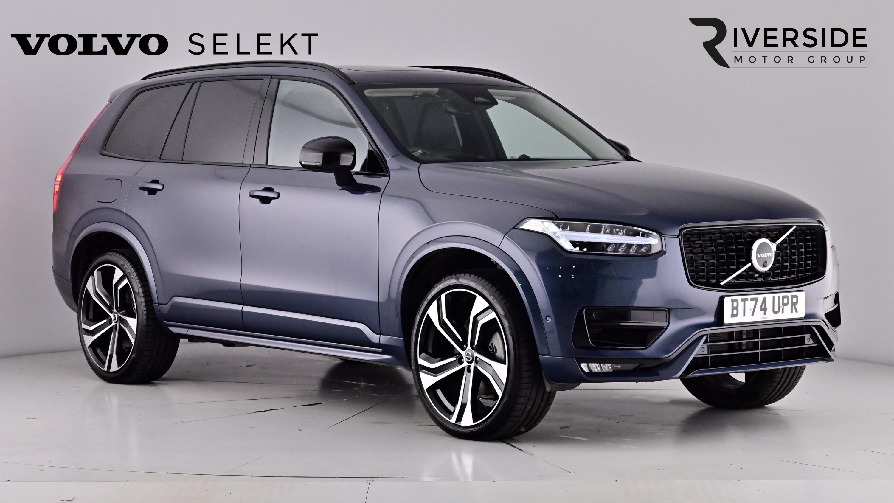 Main listing image - Volvo XC90