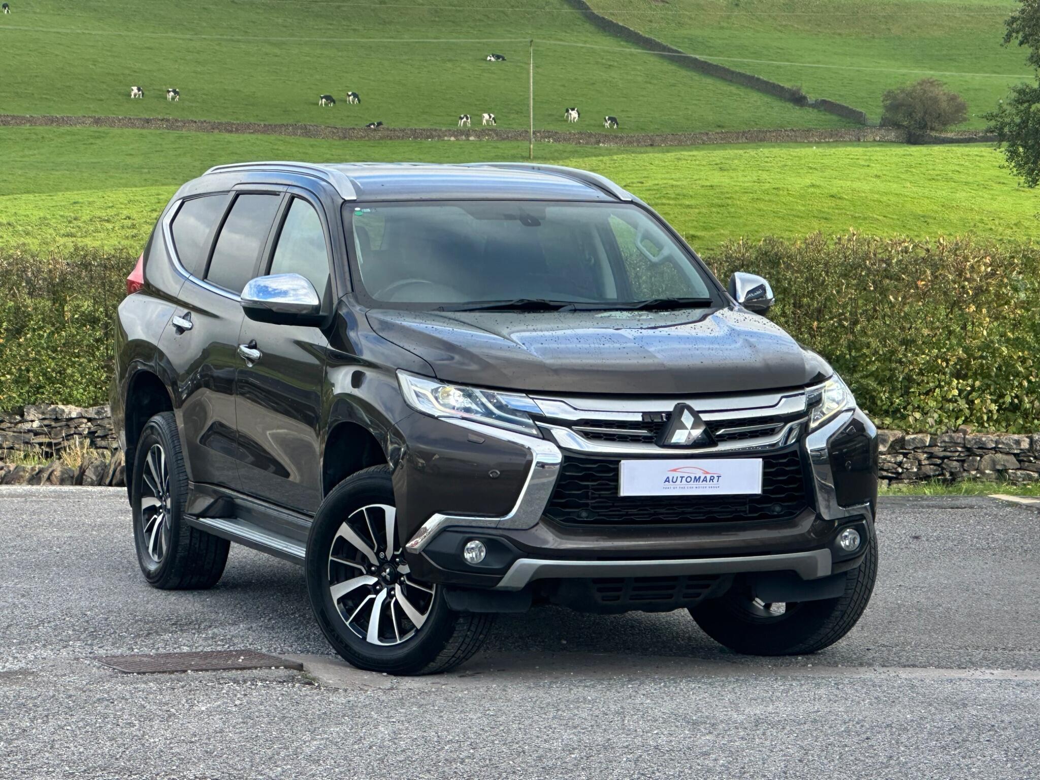 Main listing image - Mitsubishi Shogun Sport