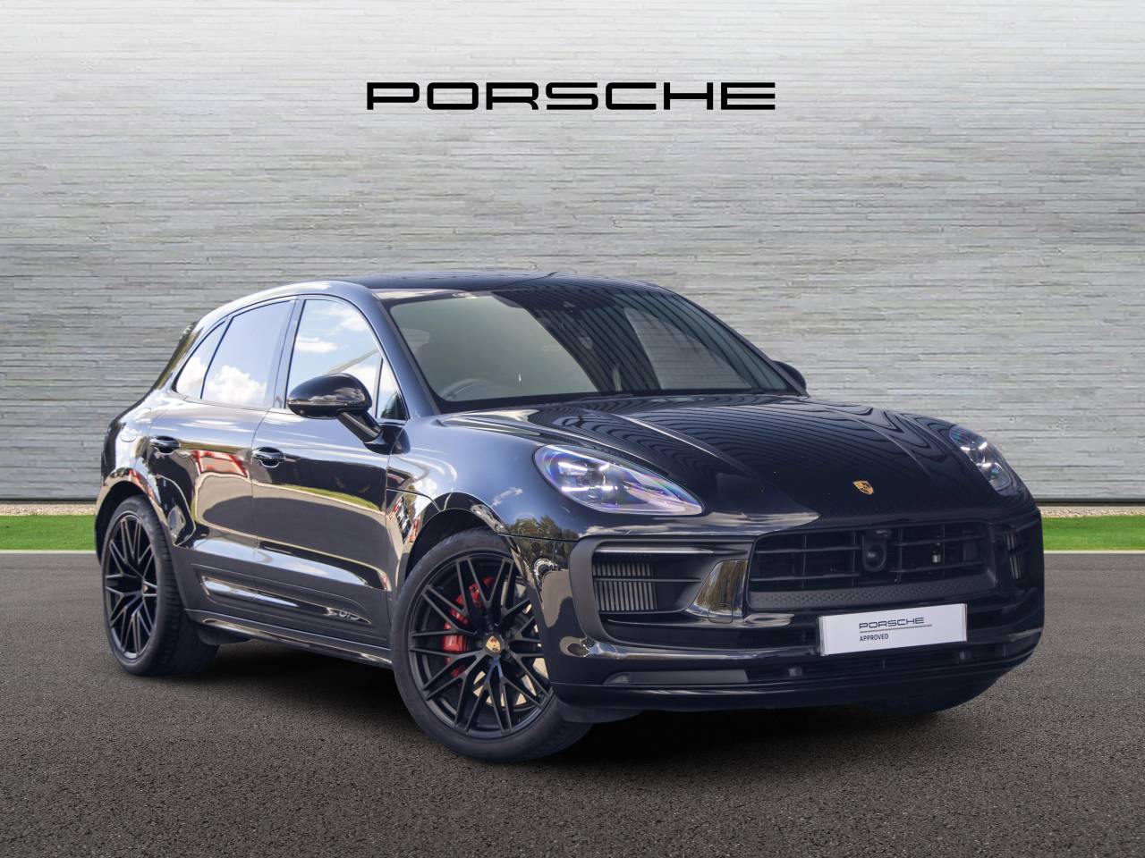 Main listing image - Porsche Macan