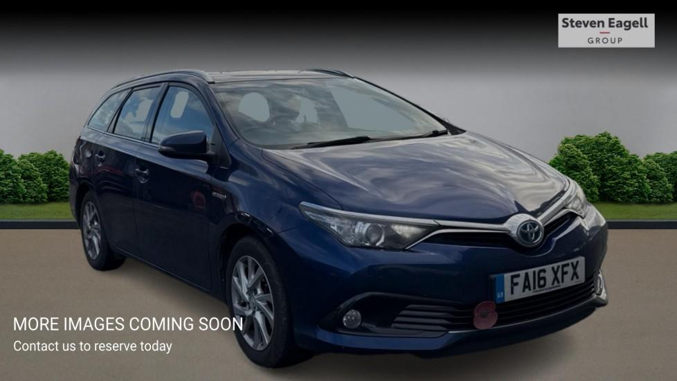 Main listing image - Toyota Auris Touring Sport