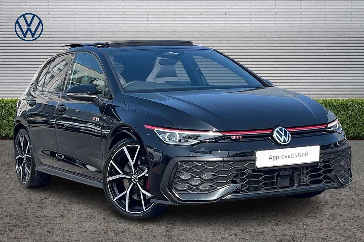 Main listing image - Volkswagen Golf