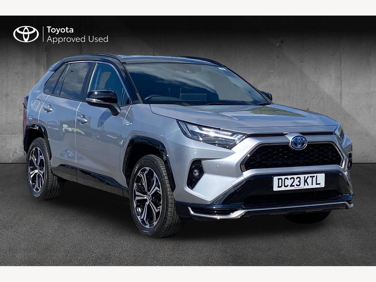Main listing image - Toyota RAV4