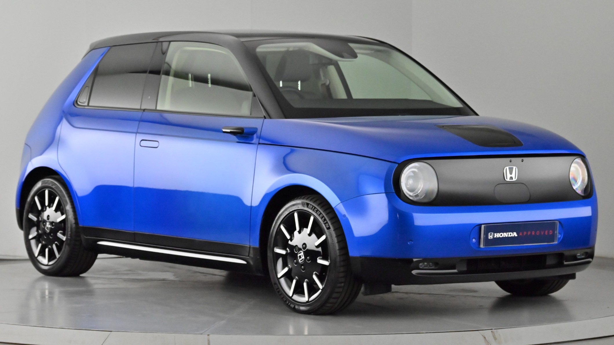 Main listing image - Honda Honda e