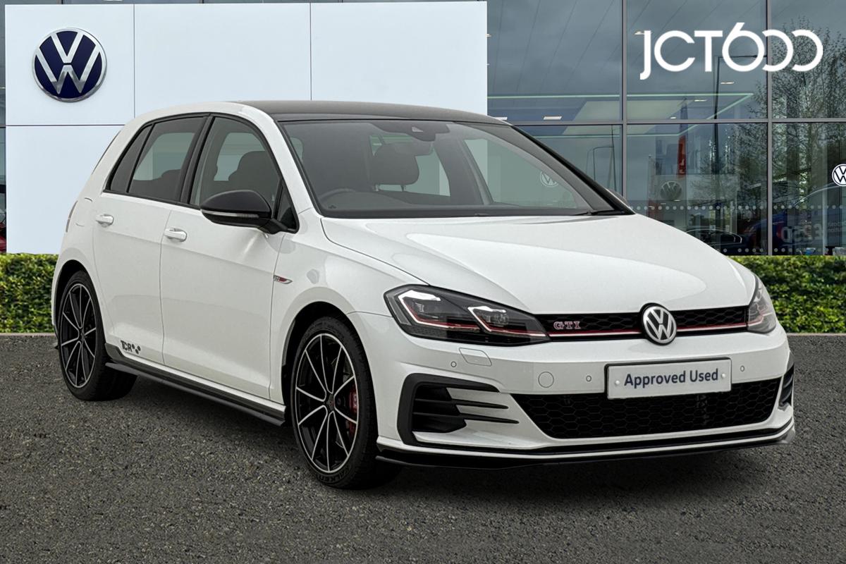 Main listing image - Volkswagen Golf