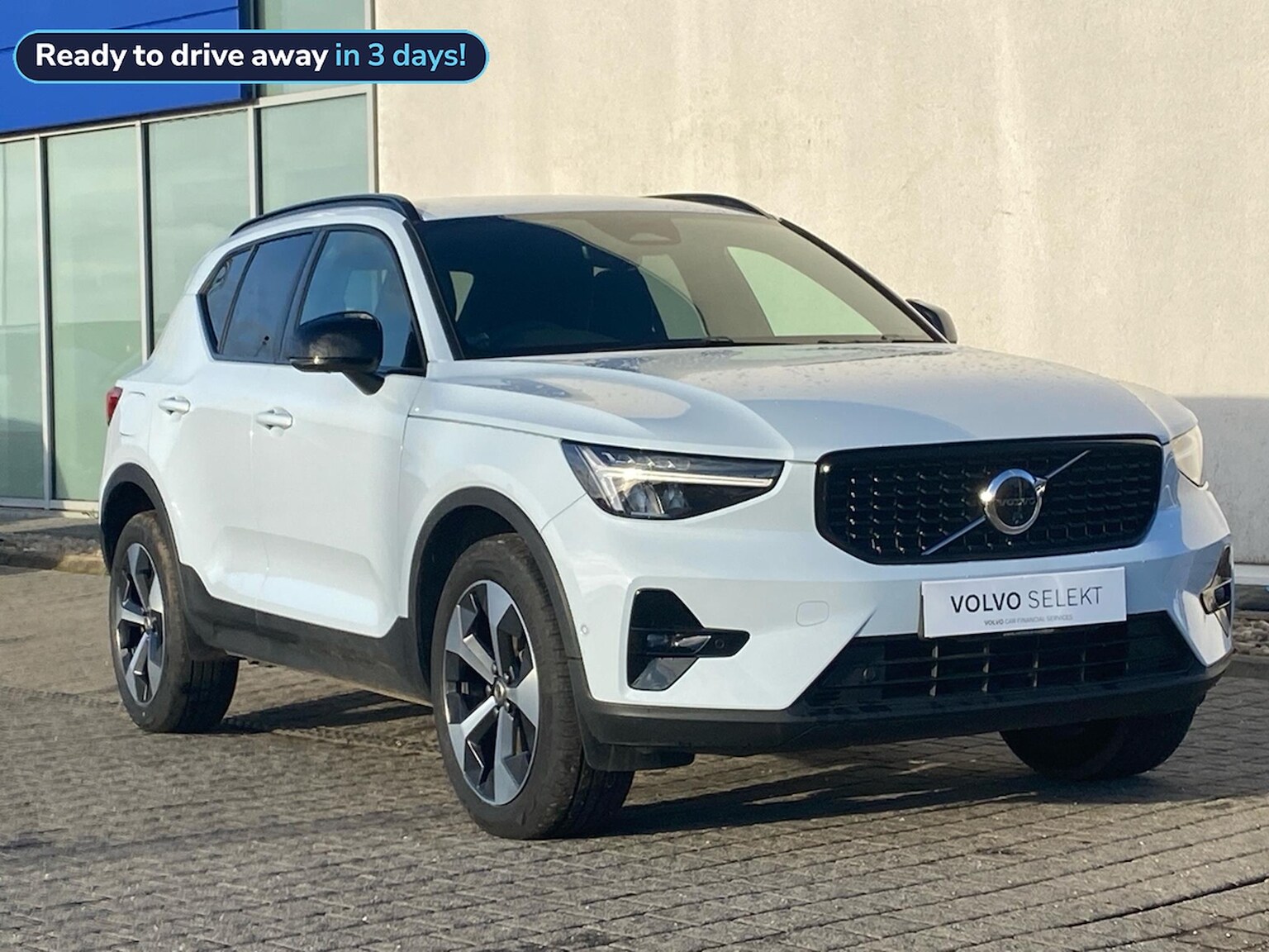 Main listing image - Volvo XC40