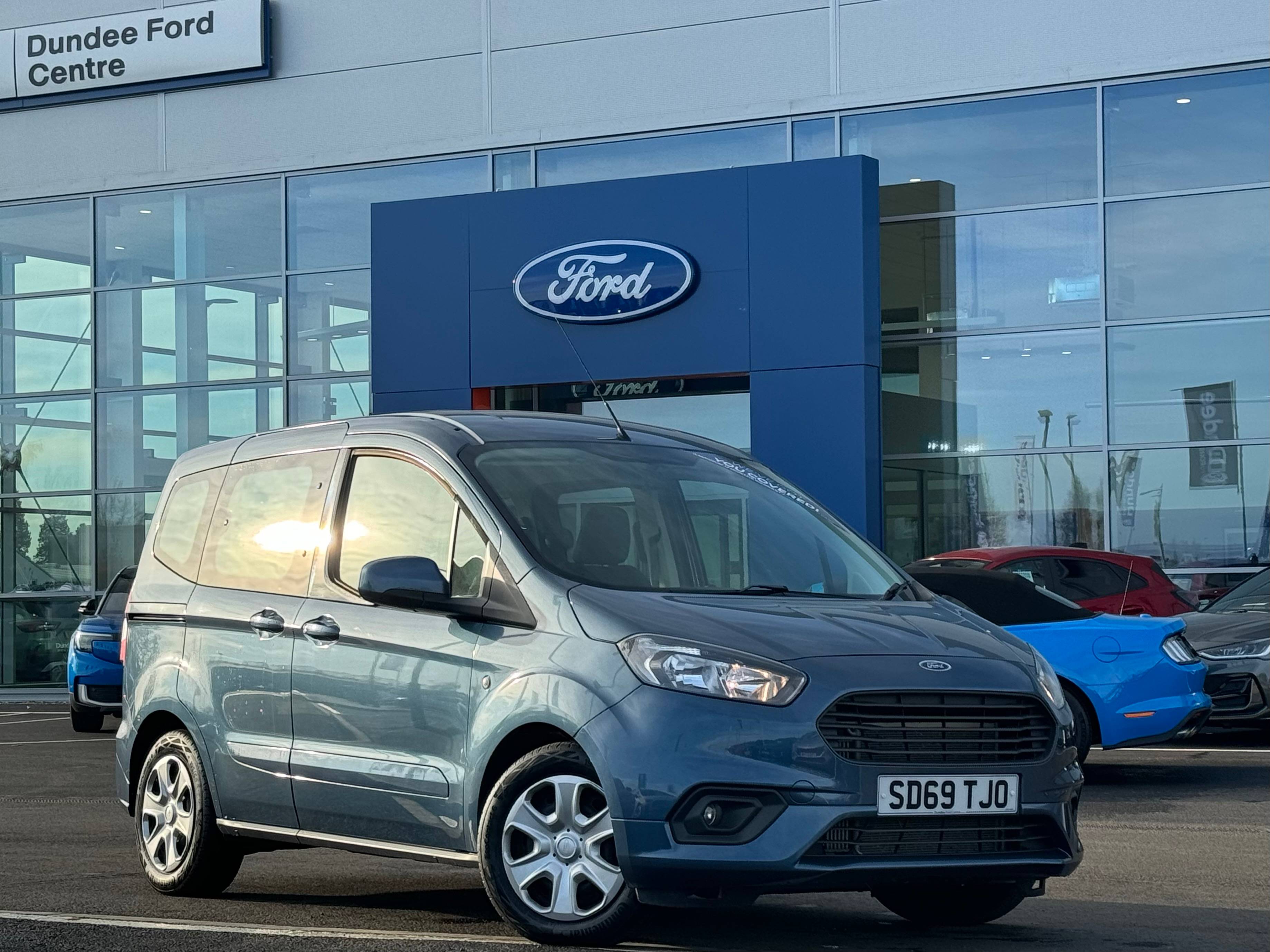 Main listing image - Ford Tourneo Courier