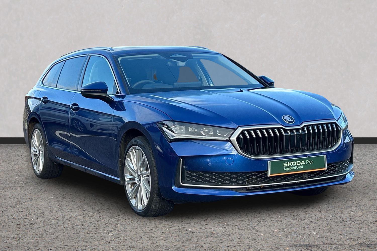 Main listing image - Skoda Superb