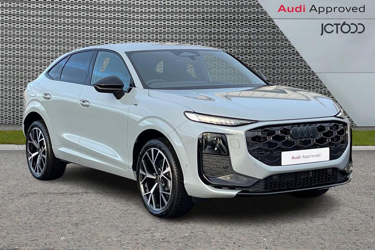 Main listing image - Audi Q3