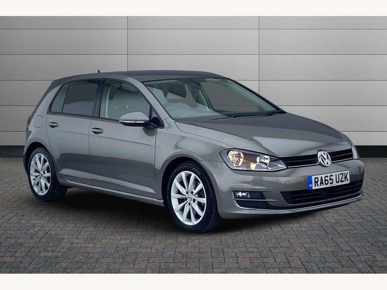 Main listing image - Volkswagen Golf