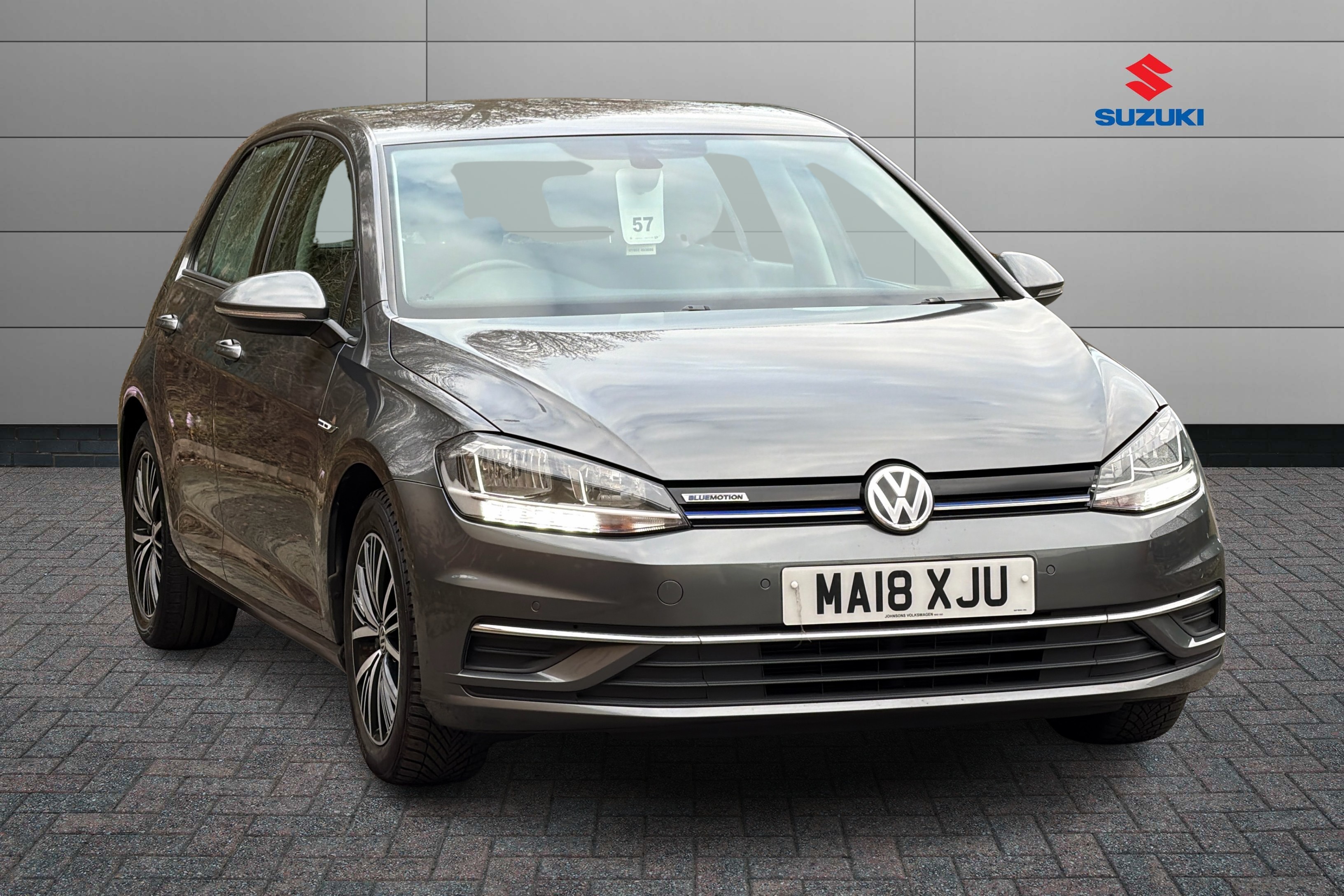 Main listing image - Volkswagen Golf
