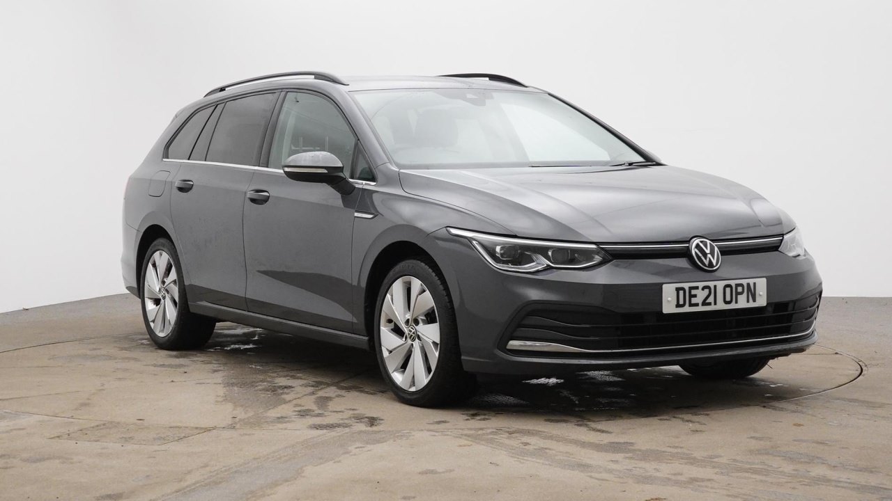 Main listing image - Volkswagen Golf Estate