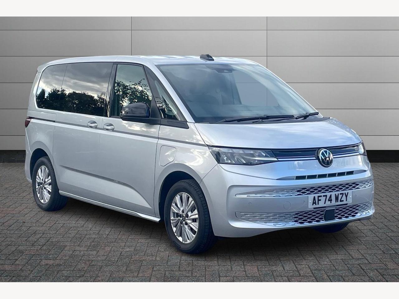 Main listing image - Volkswagen Multivan