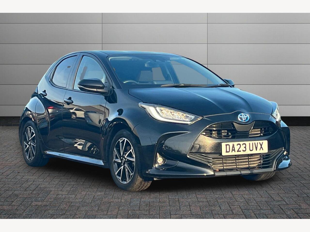 Main listing image - Toyota Yaris