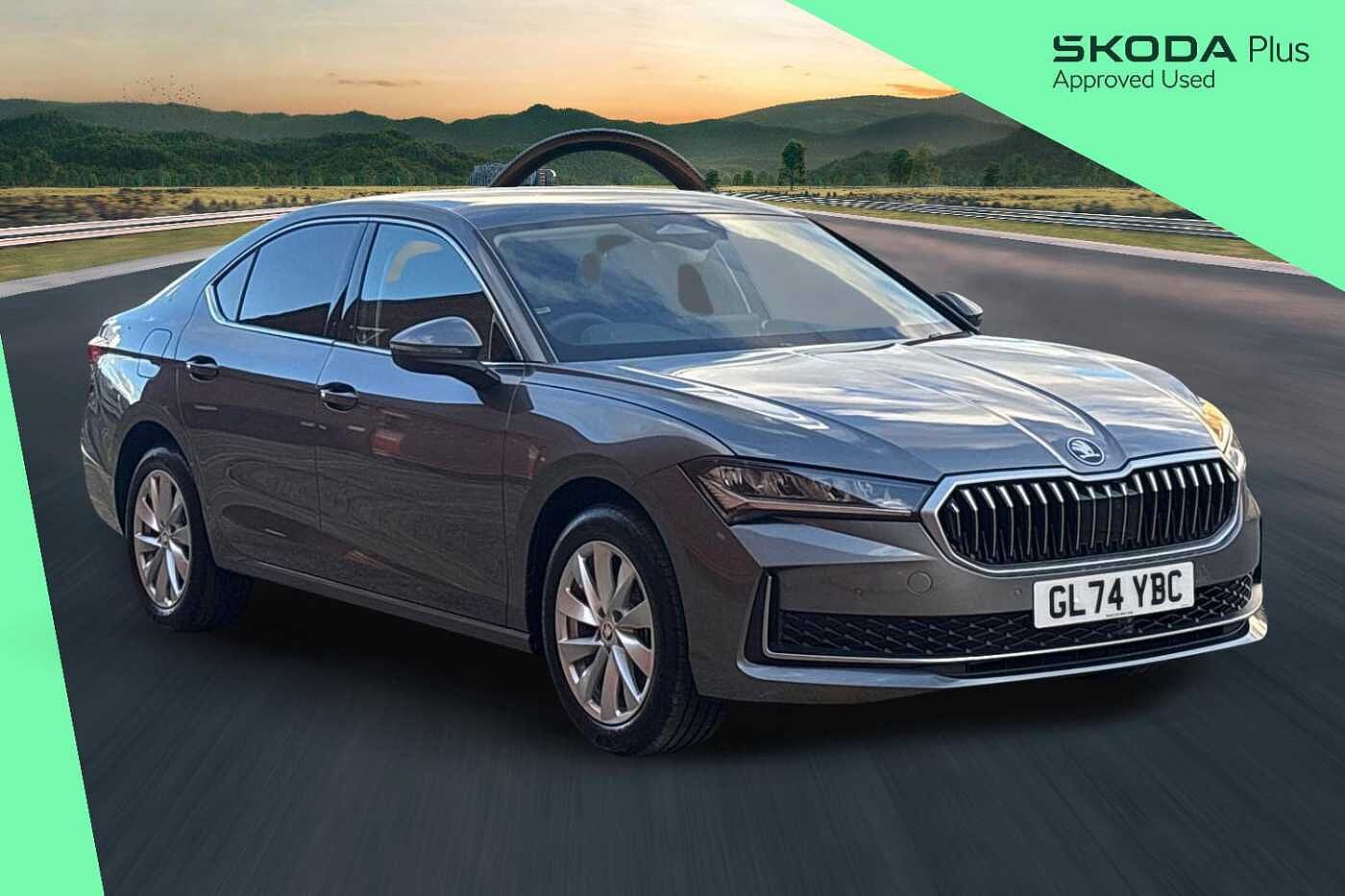 Main listing image - Skoda Superb