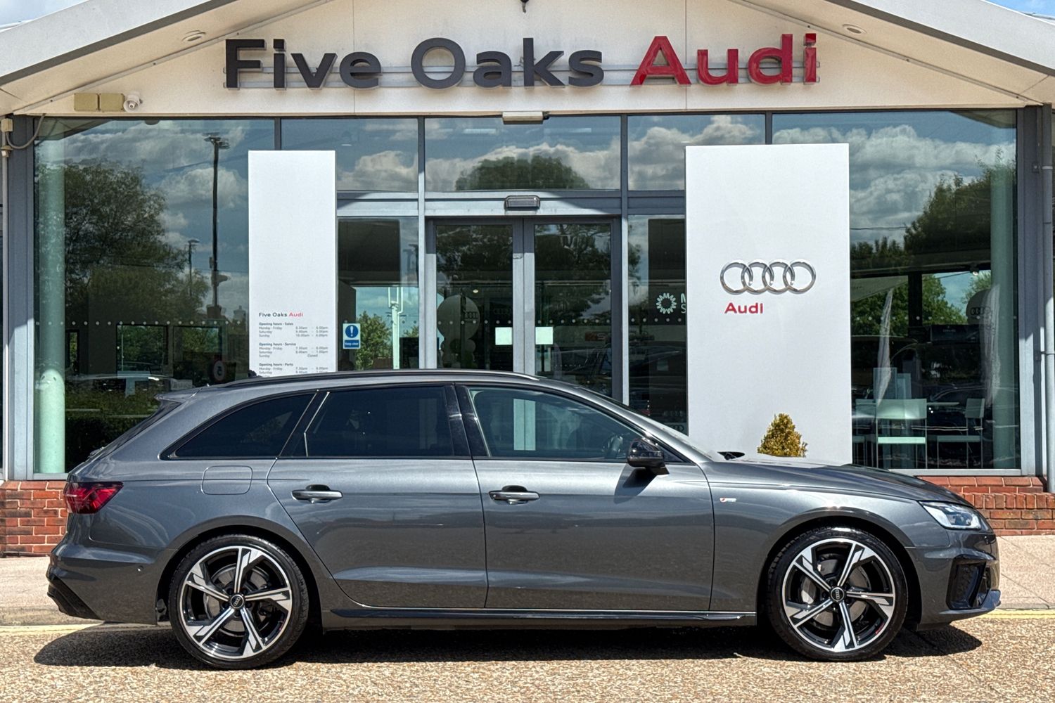 Main listing image - Audi A4 Avant