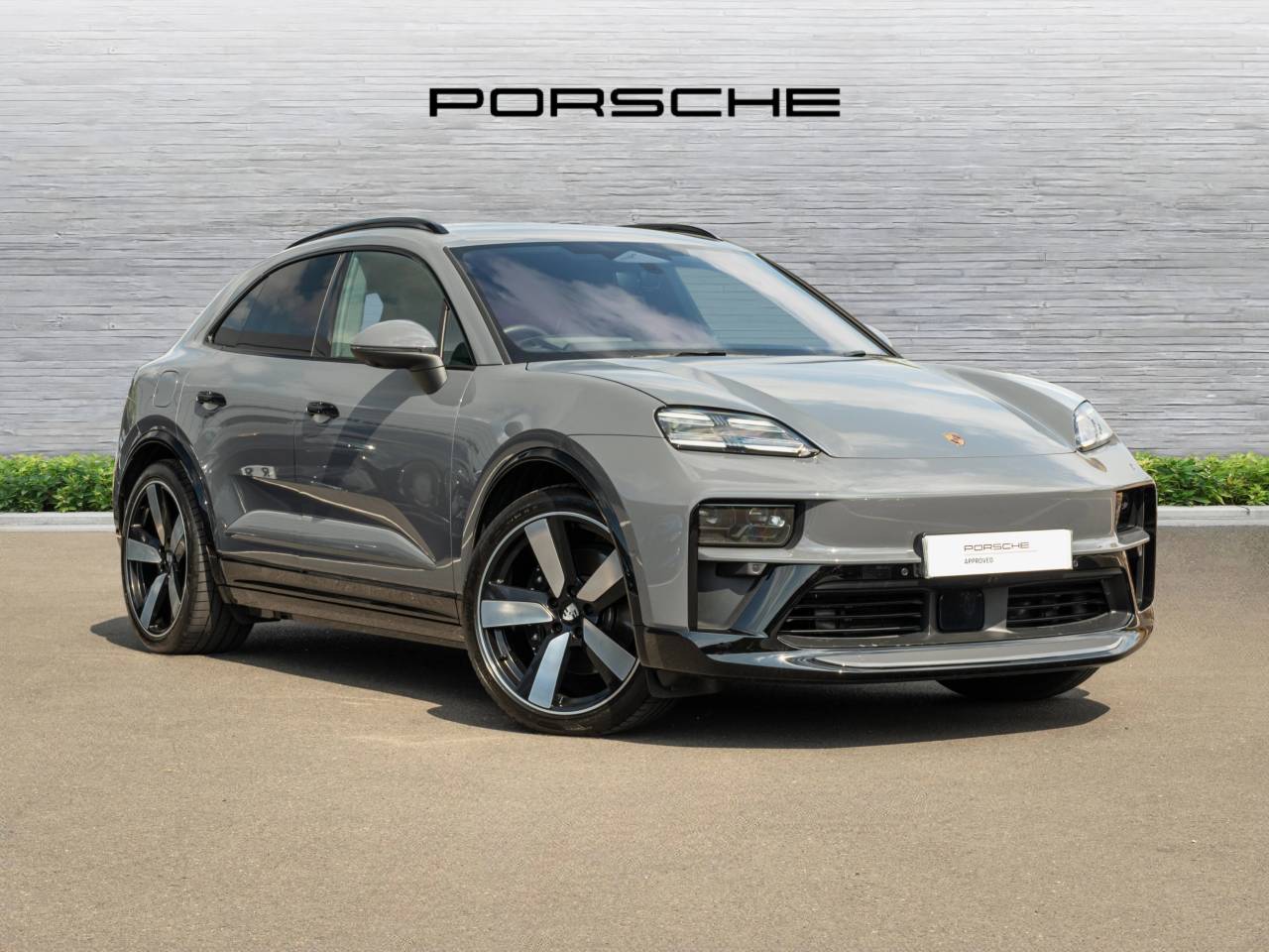Main listing image - Porsche Macan