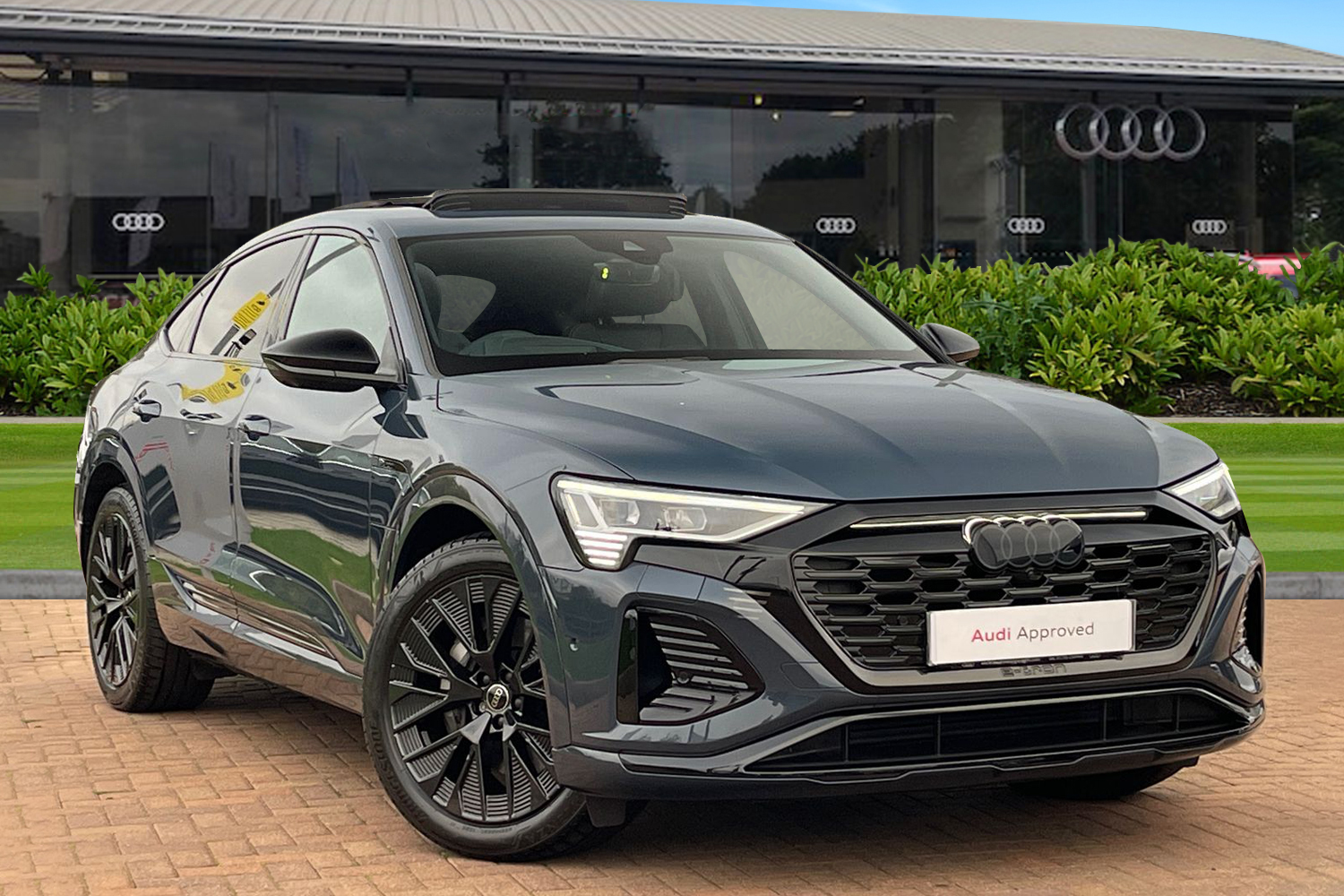 Main listing image - Audi Q8 e-tron