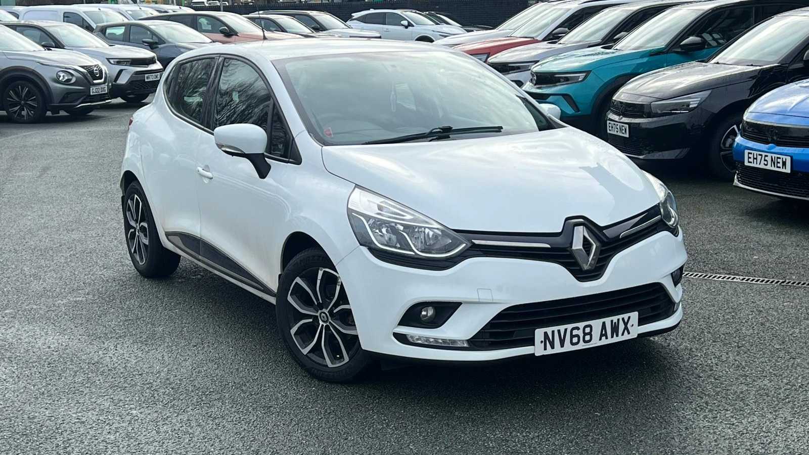 Main listing image - Renault Clio