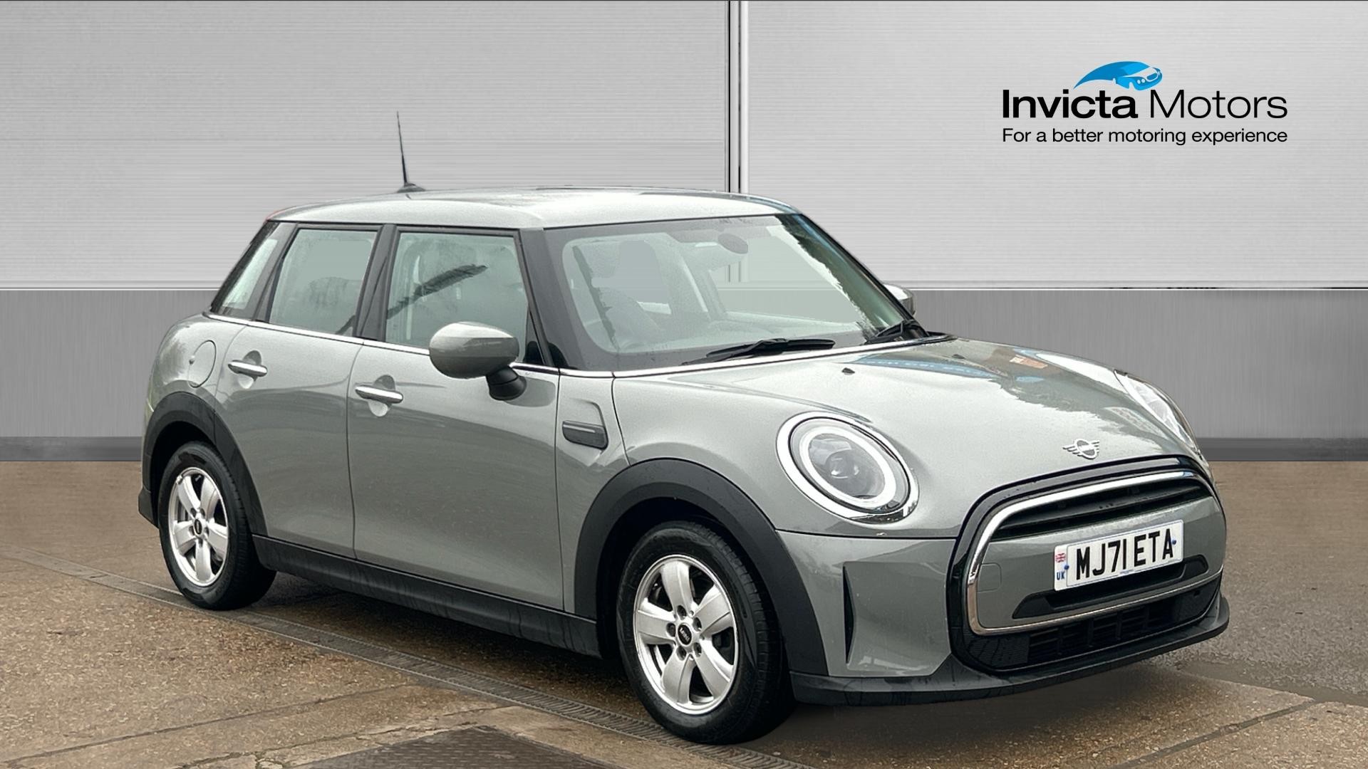 Main listing image - MINI Hatchback 5dr