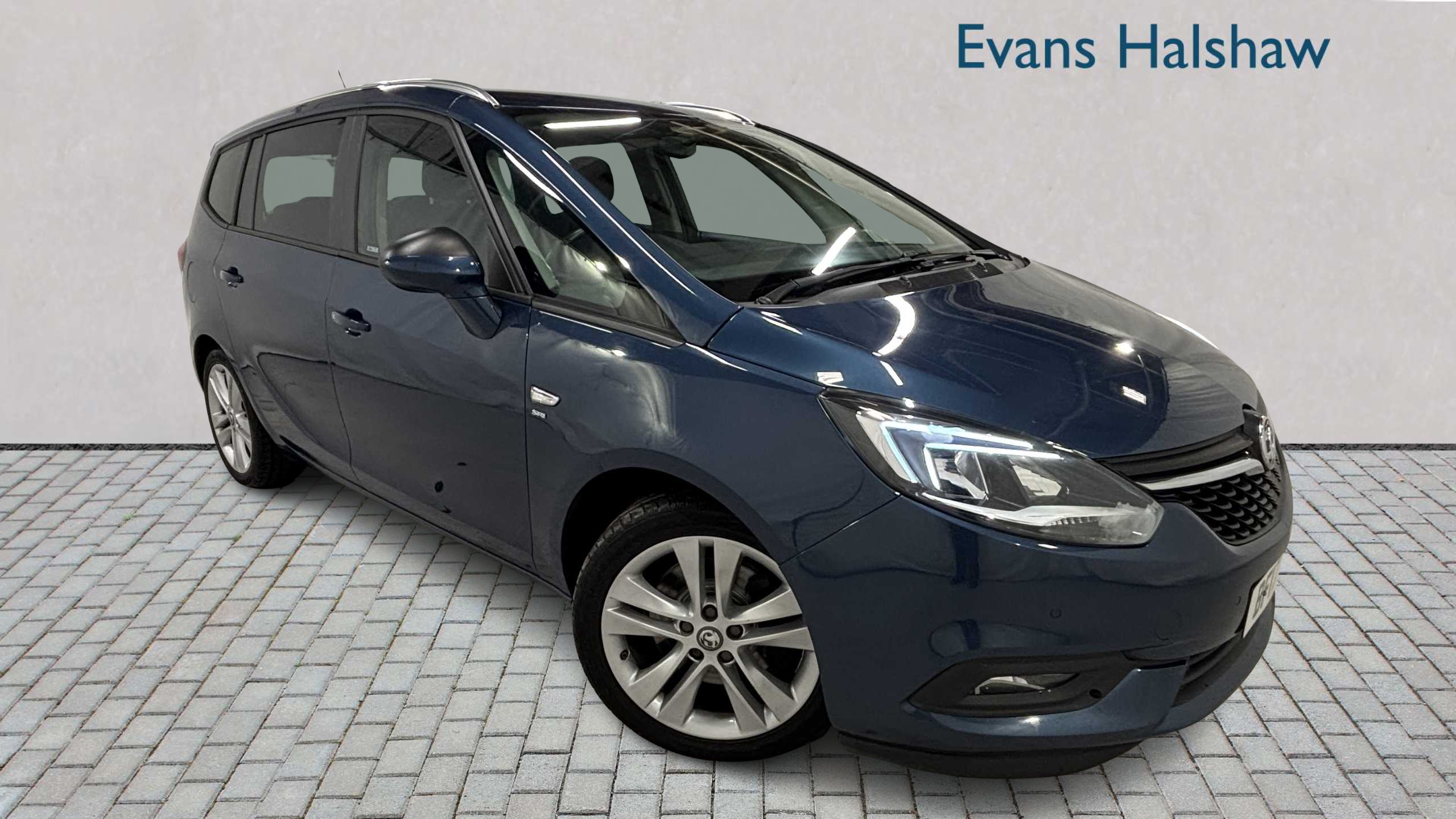 Main listing image - Vauxhall Zafira