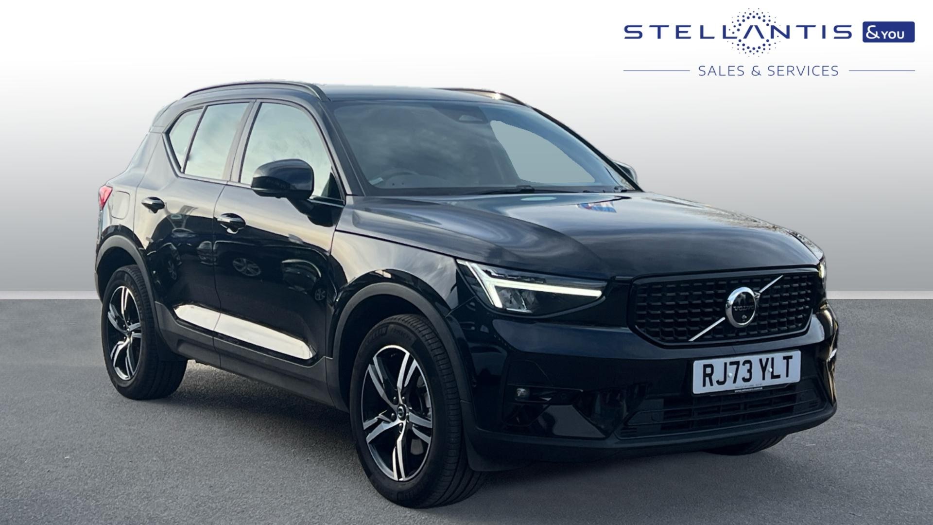 Main listing image - Volvo XC40