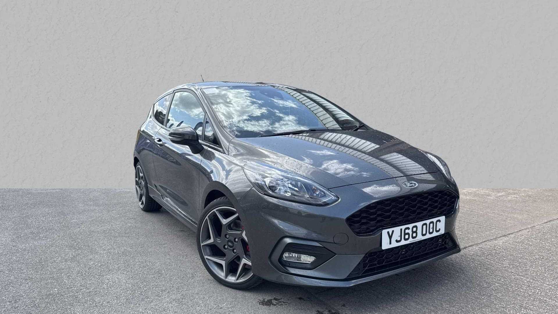 Main listing image - Ford Fiesta ST