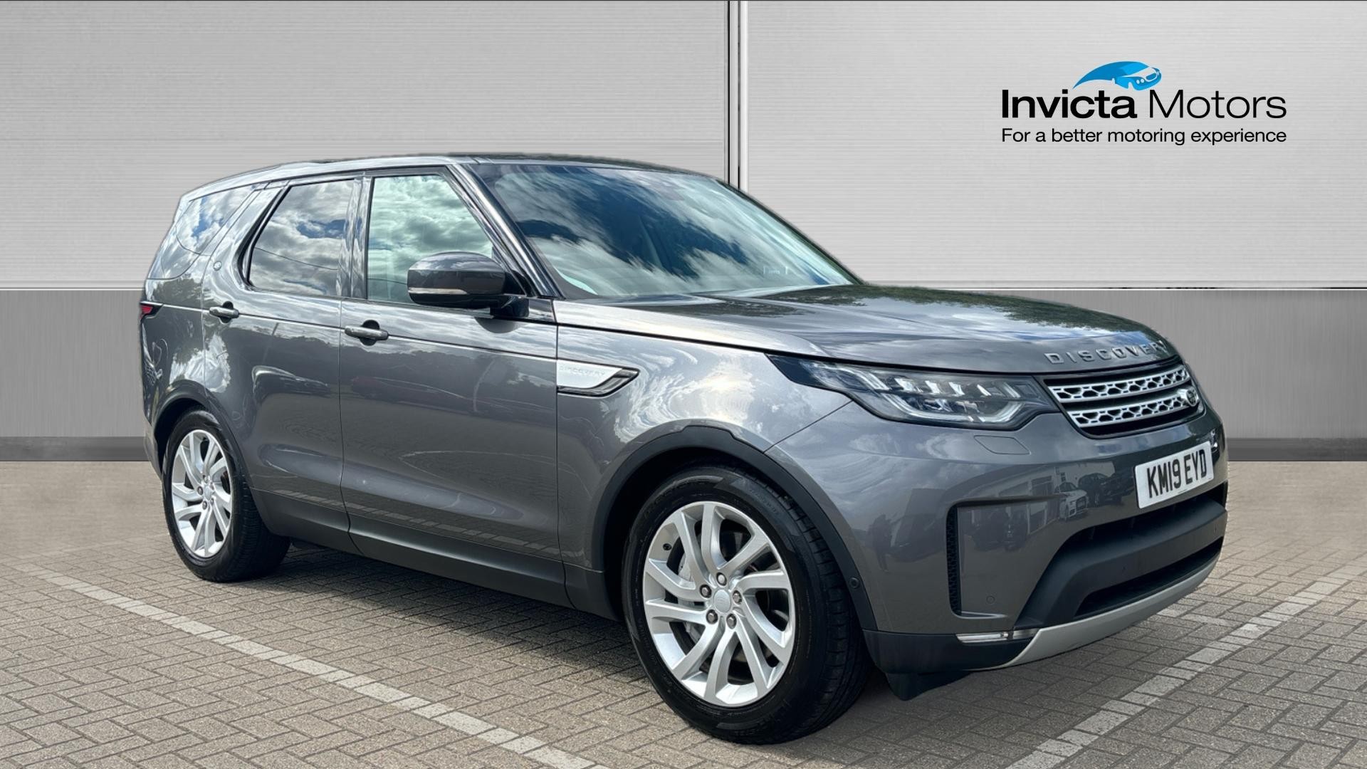 Main listing image - Land Rover Discovery