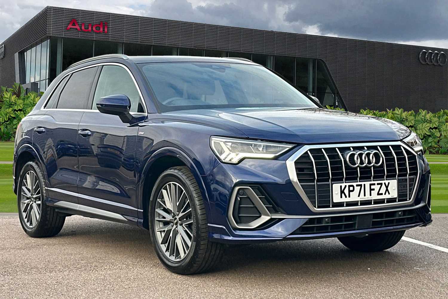 Main listing image - Audi Q3