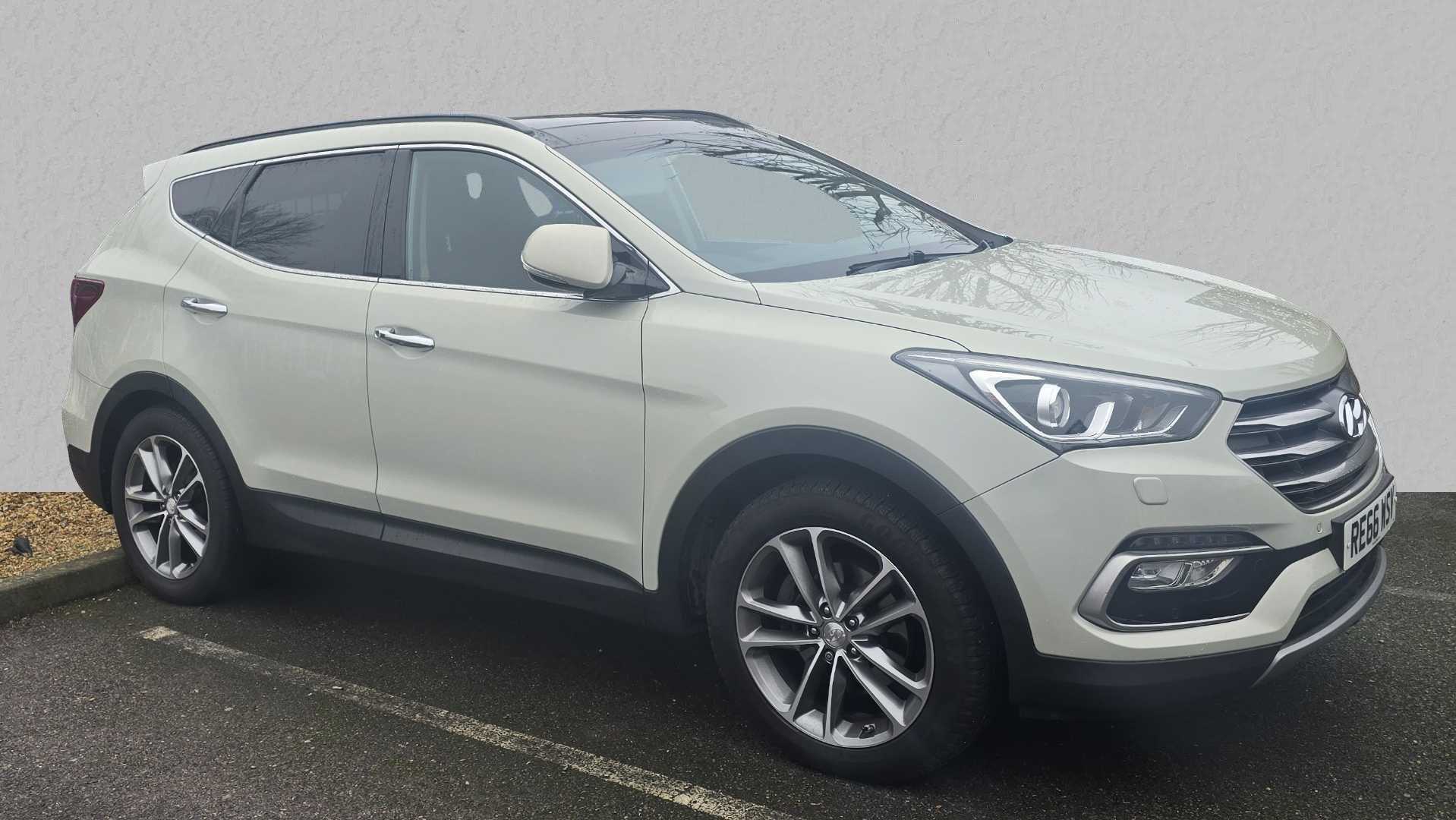 Main listing image - Hyundai Santa Fe