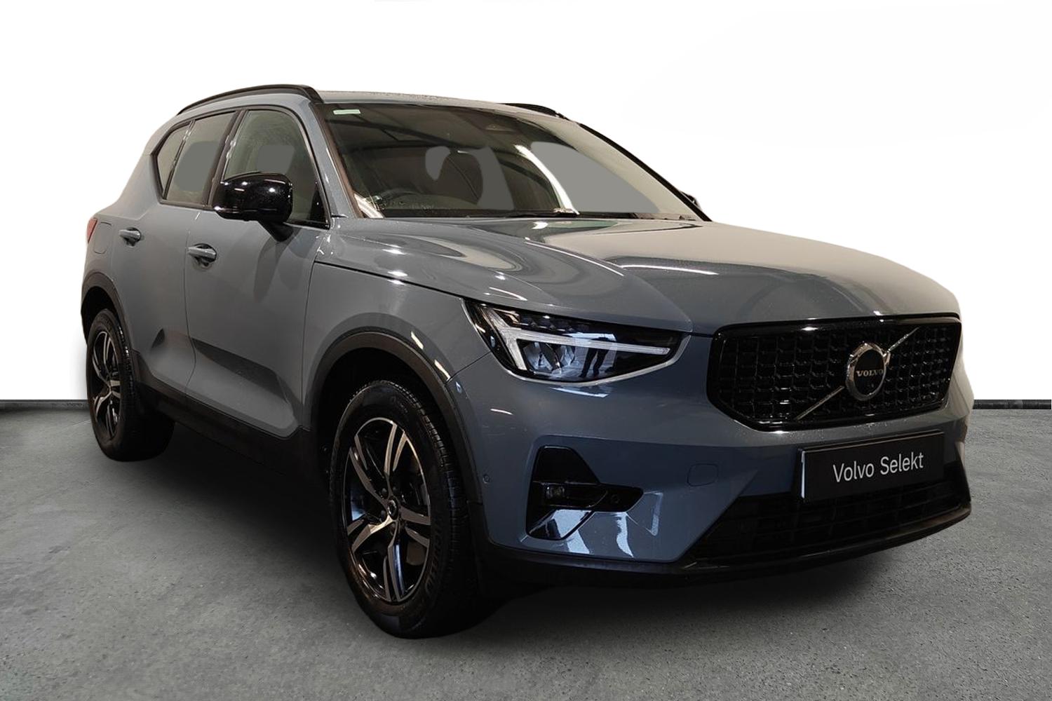 Main listing image - Volvo XC40