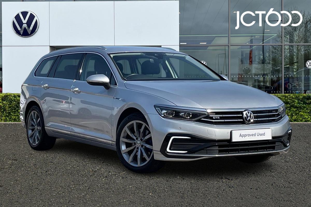 Main listing image - Volkswagen Passat GTE