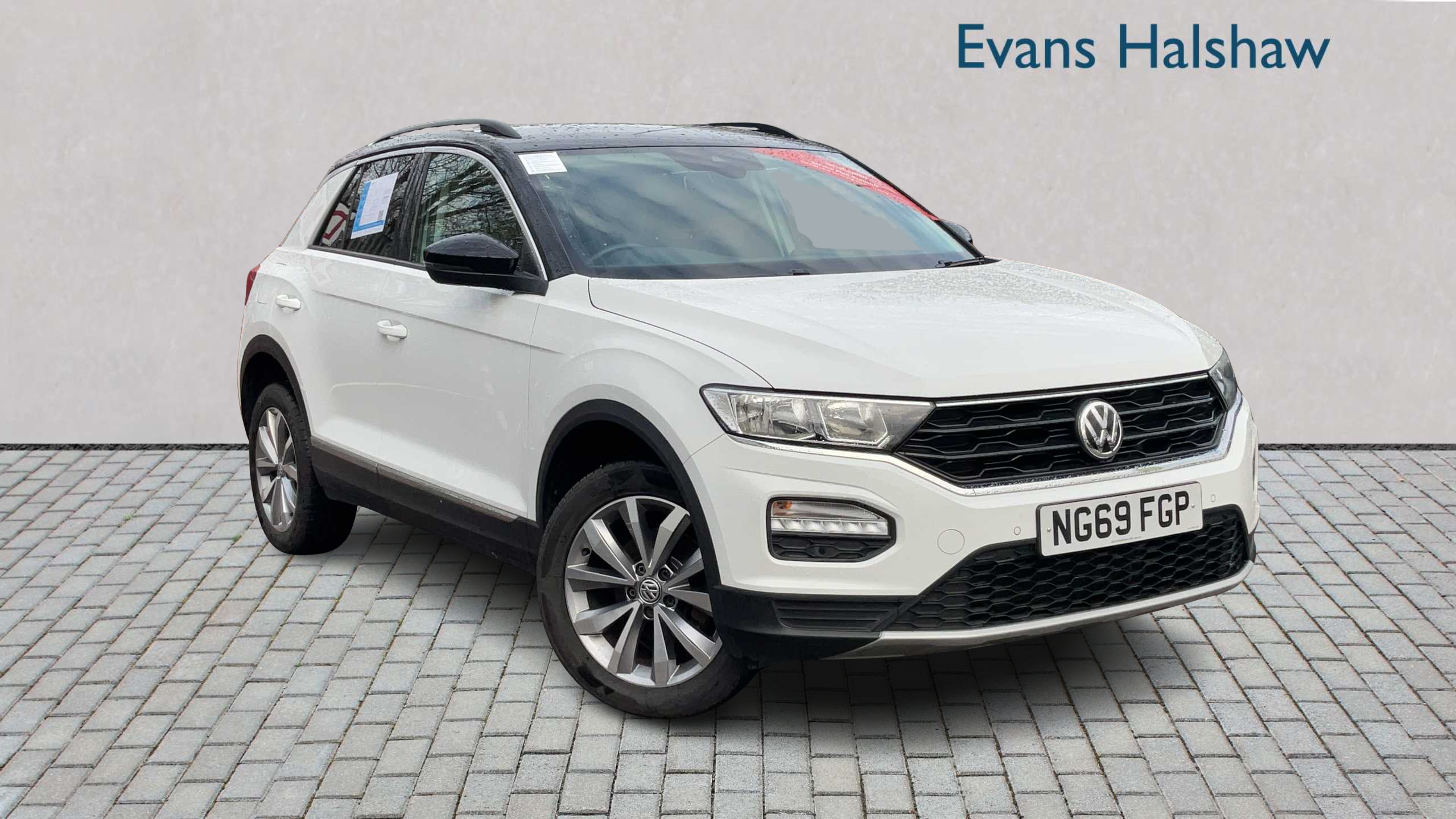Main listing image - Volkswagen T-Roc