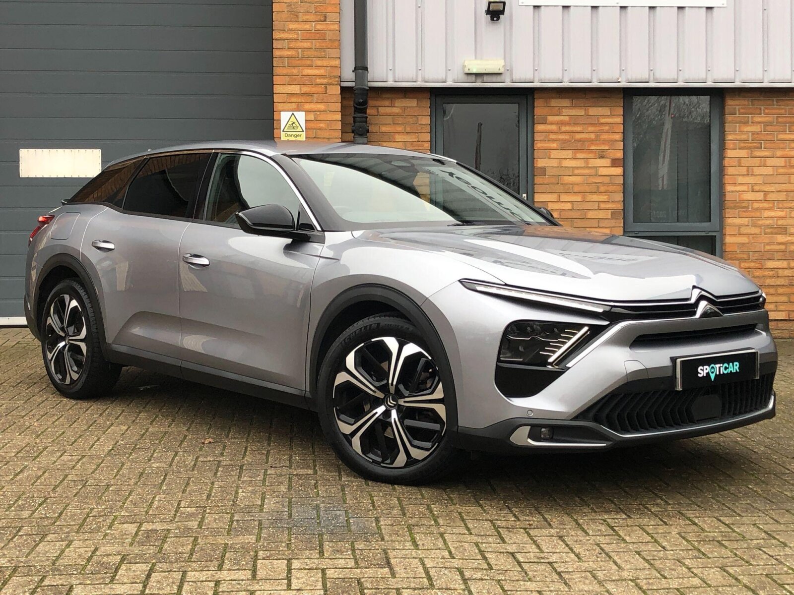 Main listing image - Citroen C5 X