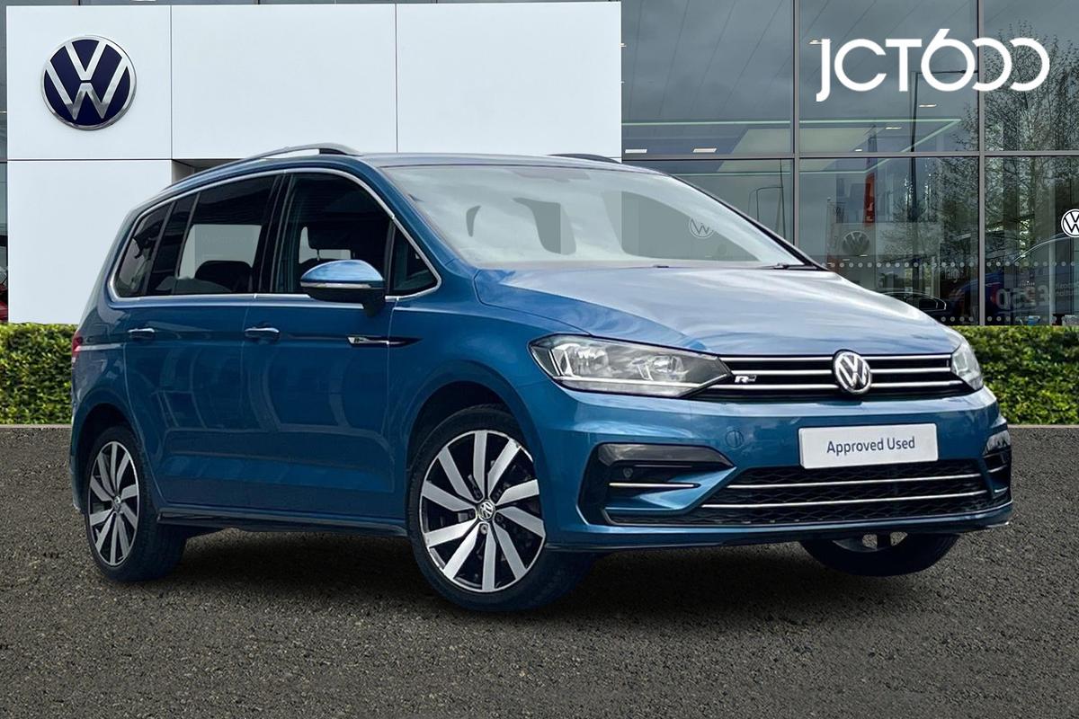 Main listing image - Volkswagen Touran